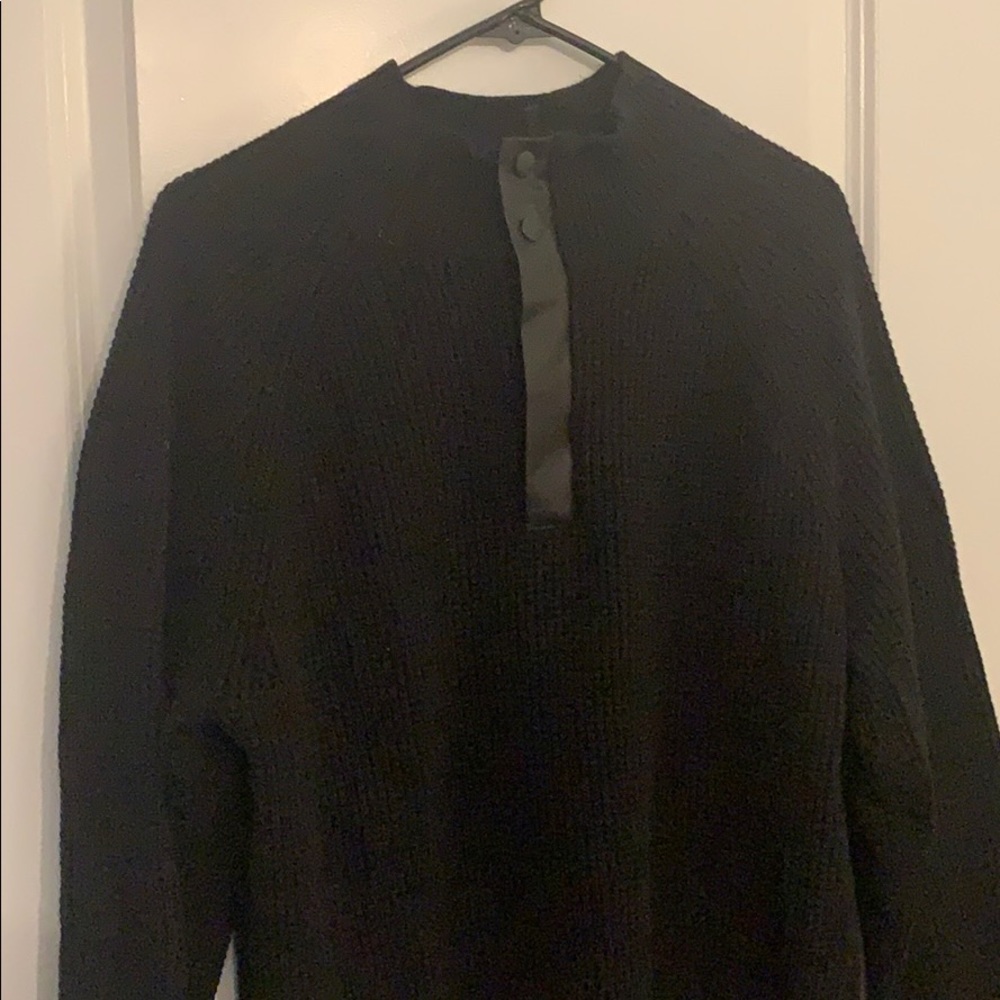 Kenneth Cole sweater black